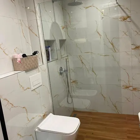 Spacious & Bright In